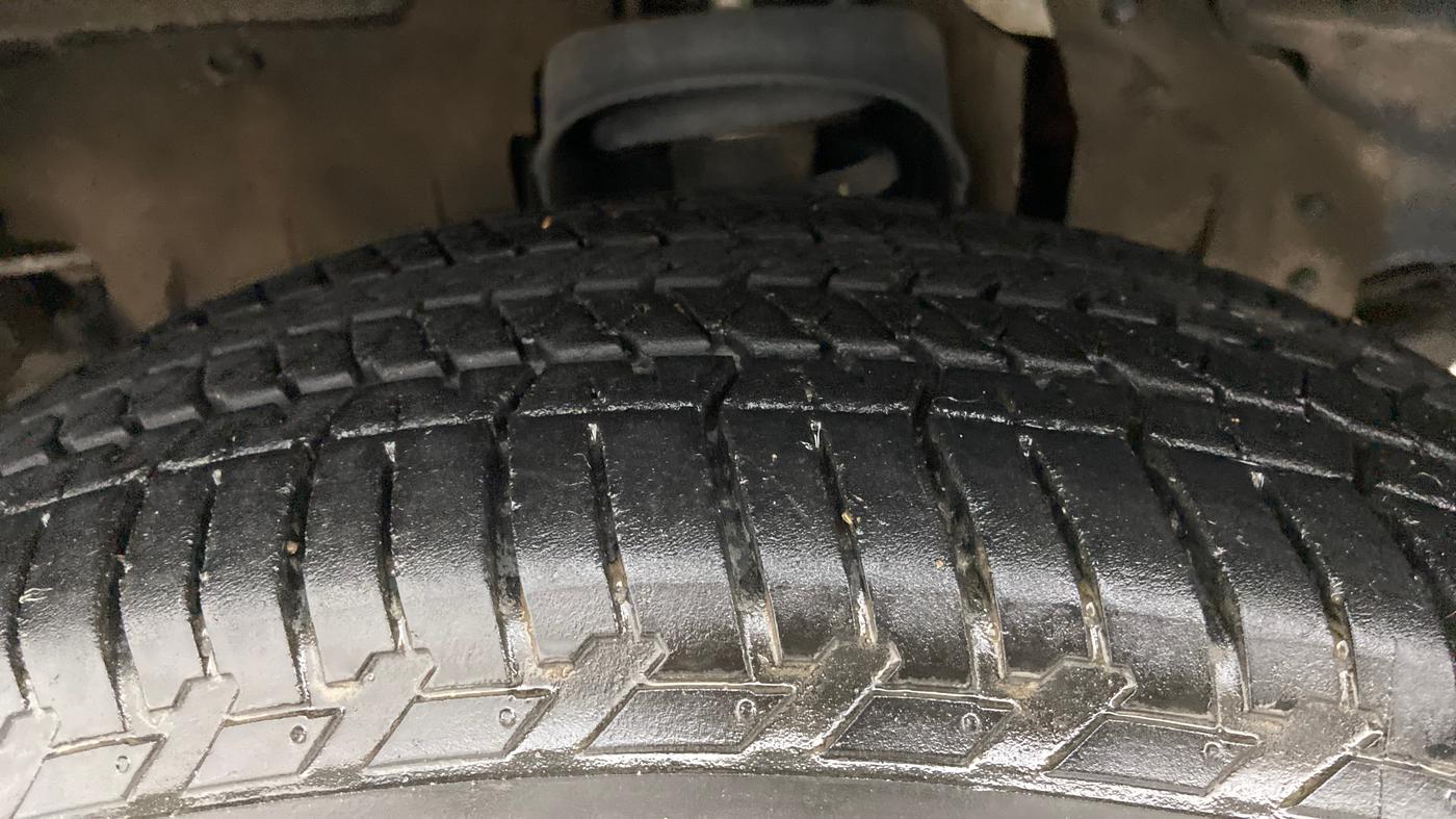2022 Mahindra Scorpio S5, Diesel, Manual, 29,908 km, Left Front Tyre Tread