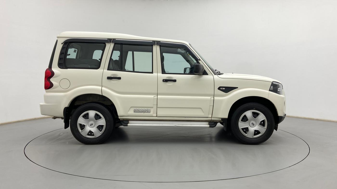 2022 Mahindra Scorpio S5, Diesel, Manual, 29,908 km, Right Side View