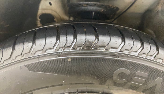 2019 Hyundai Elite i20 ASTA 1.4 CRDI (O), Diesel, Manual, 1,14,342 km, Left Front Tyre Tread