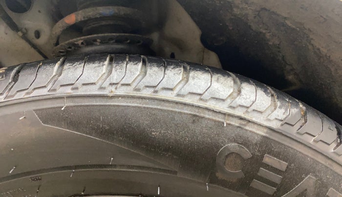 2019 Hyundai Elite i20 ASTA 1.4 CRDI (O), Diesel, Manual, 1,14,342 km, Right Front Tyre Tread