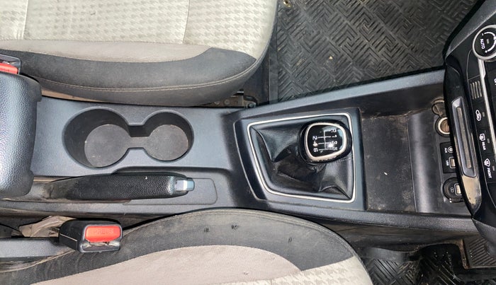 2019 Hyundai Elite i20 ASTA 1.4 CRDI (O), Diesel, Manual, 1,14,342 km, Gear Lever