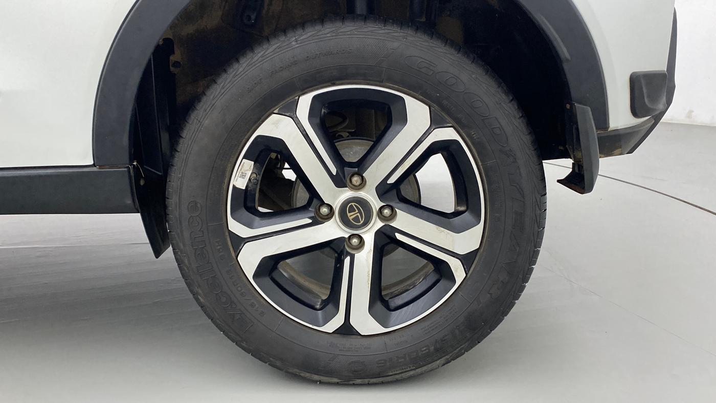 2022 Tata NEXON XZA PLUS (PREMIUM) DIESEL, Diesel, Automatic, 24,453 km, Left Rear Wheel
