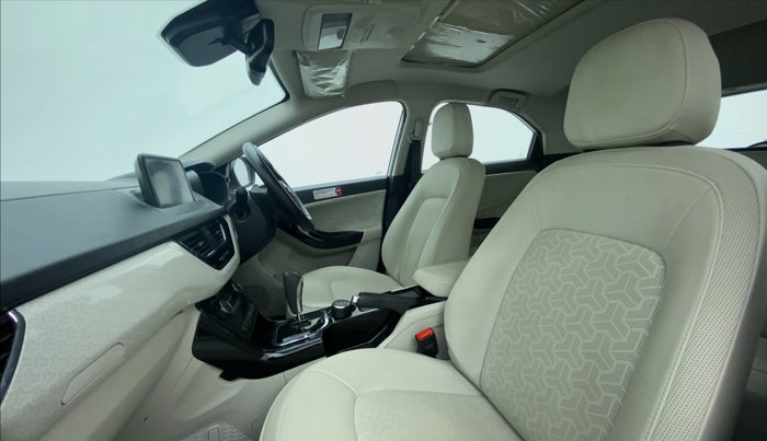 2022 Tata NEXON XZA PLUS (PREMIUM) DIESEL, Diesel, Automatic, 24,453 km, Right Side Front Door Cabin