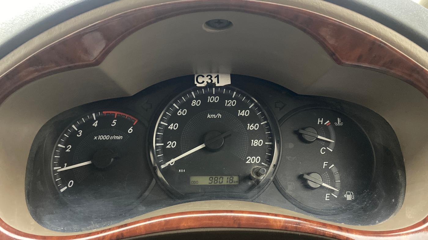2015 Toyota Innova 2.5 GX 8 STR, Diesel, Manual, 98,235 km, Odometer Image