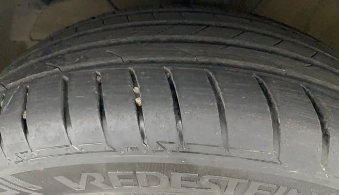 2019 Toyota Glanza G, Petrol, Manual, 62,547 km, Left Front Tyre Tread