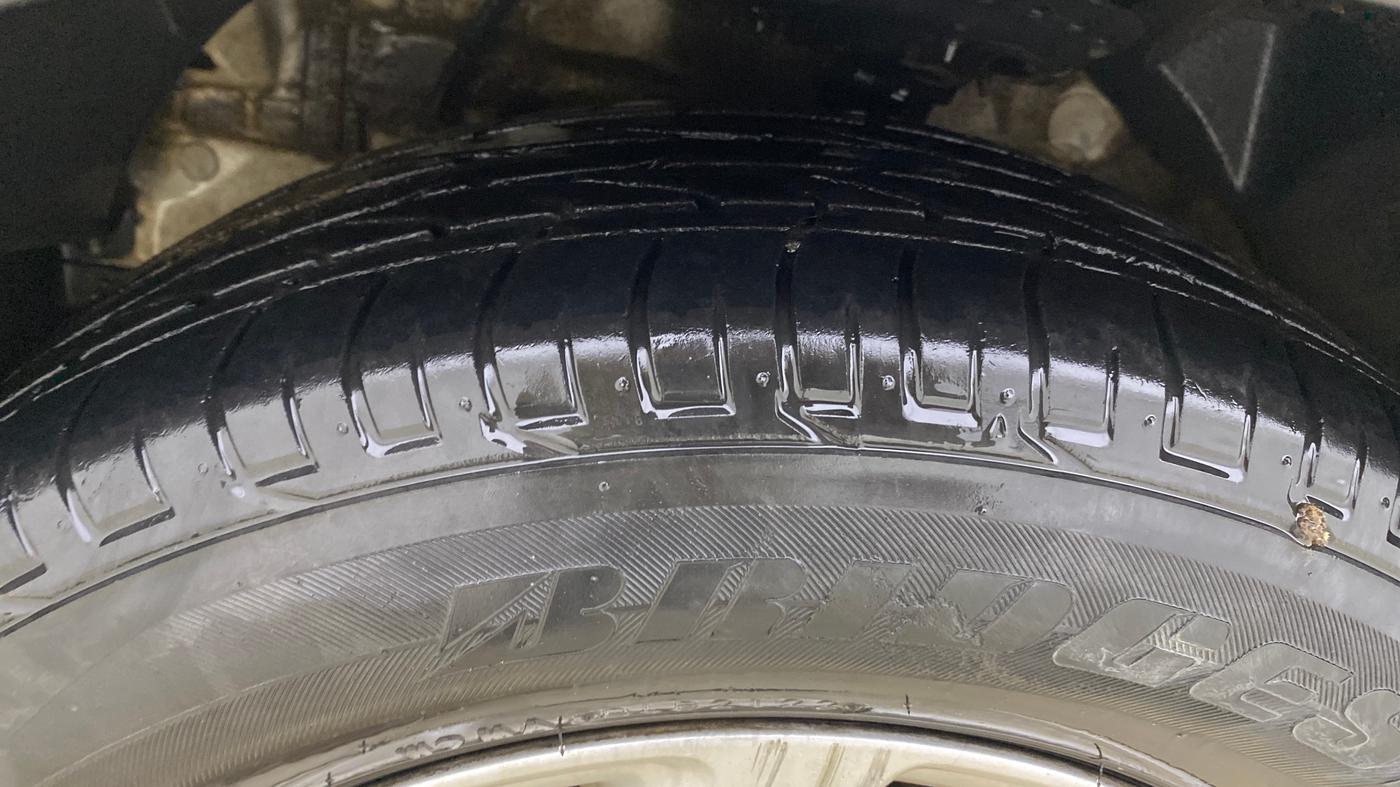2022 Mahindra XUV300 W8 1.2 PETROL, Petrol, Manual, 62,411 km, Left Front Tyre Tread