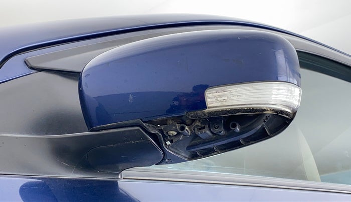 2018 Maruti Ciaz DELTA 1.4 VVT AMT, Petrol, Automatic, 27,737 km, Left rear-view mirror - Cover has minor damage
