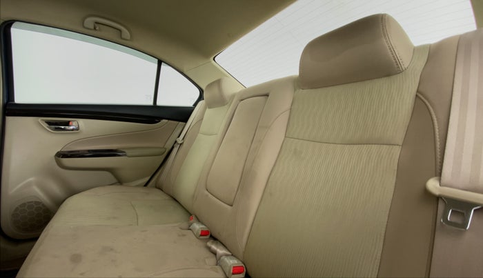 2018 Maruti Ciaz DELTA 1.4 VVT AMT, Petrol, Automatic, 27,737 km, Right Side Rear Door Cabin