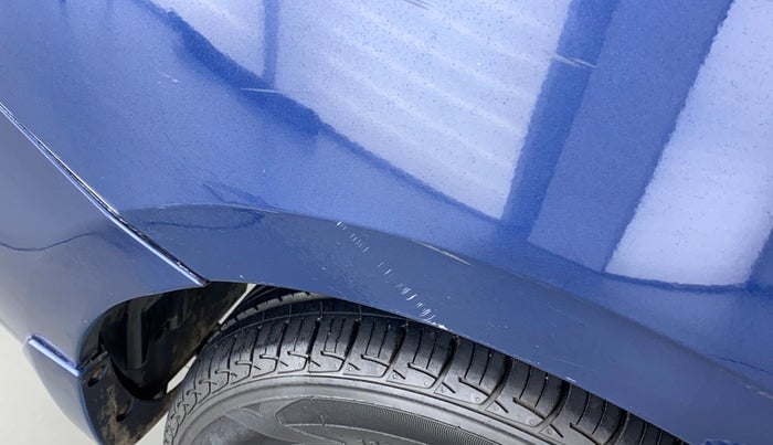 2018 Maruti Ciaz DELTA 1.4 VVT AMT, Petrol, Automatic, 27,737 km, Right quarter panel - Minor scratches