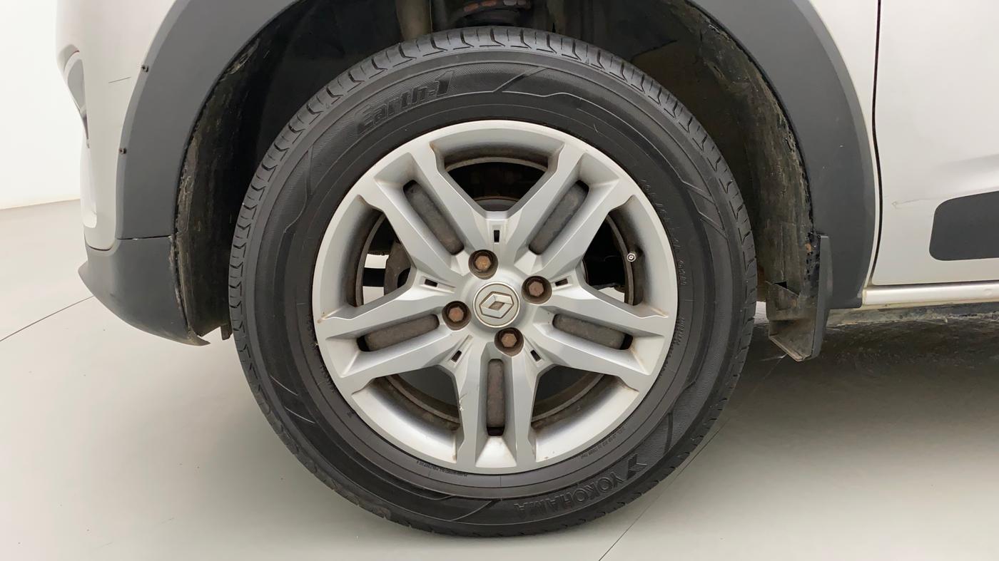 2019 Renault TRIBER RXZ, Petrol, Manual, 70,228 km, Left Front Wheel