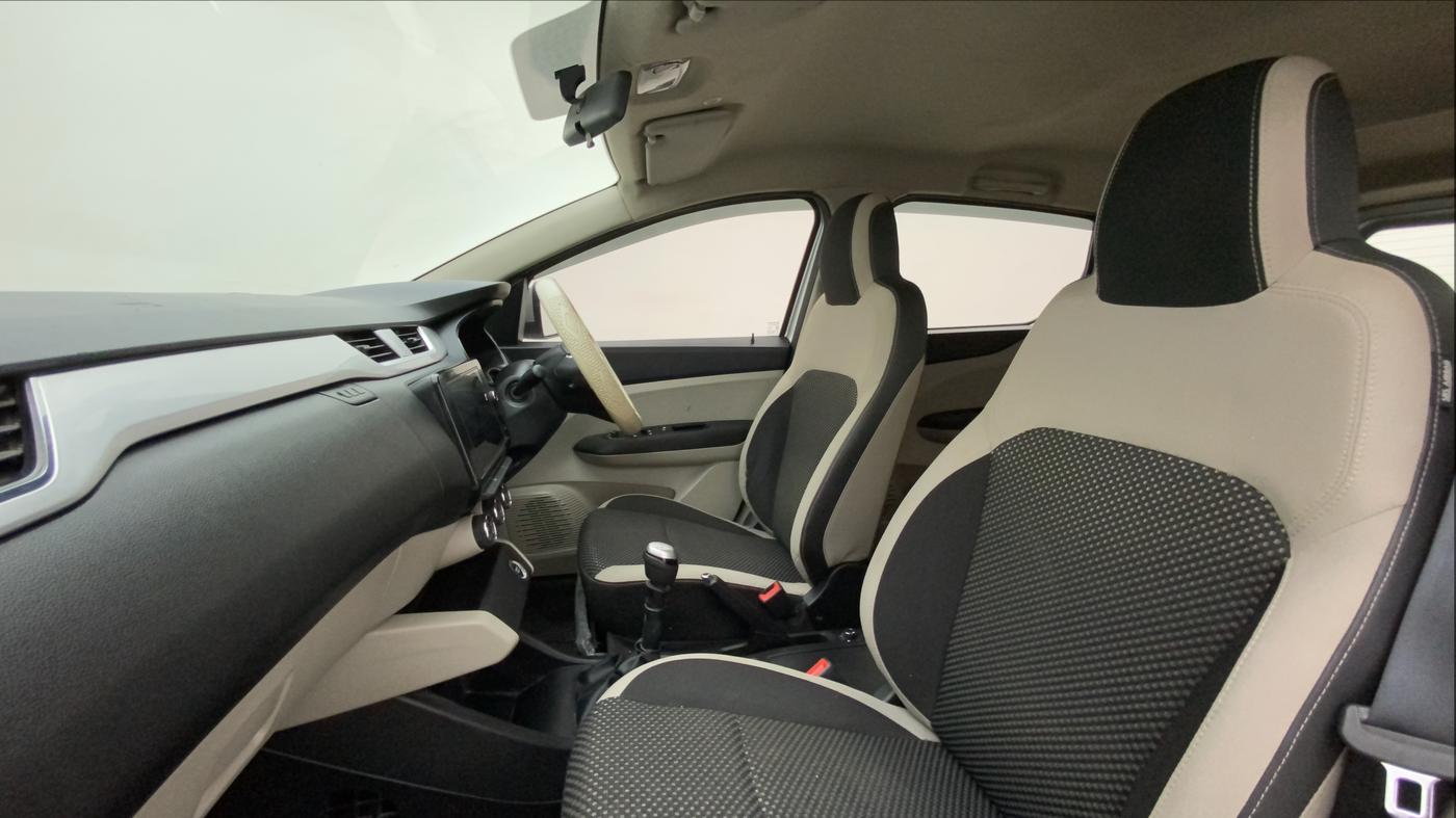 2019 Renault TRIBER RXZ, Petrol, Manual, 70,228 km, Right Side Front Door Cabin