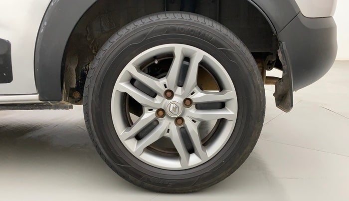 2019 Renault TRIBER RXZ, Petrol, Manual, 70,228 km, Left Rear Wheel