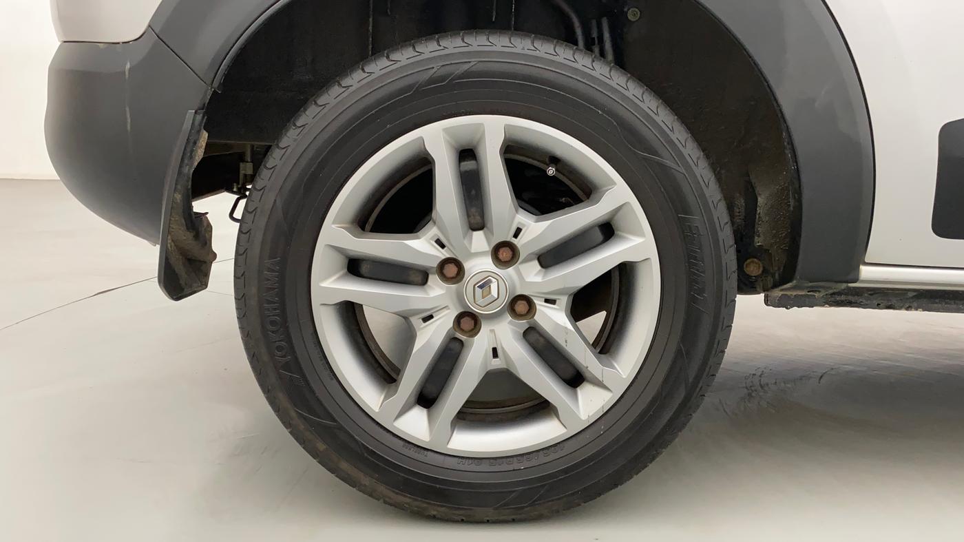2019 Renault TRIBER RXZ, Petrol, Manual, 70,228 km, Right Rear Wheel