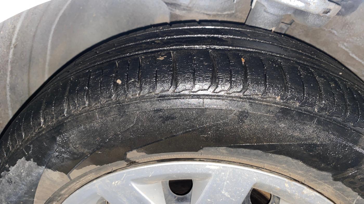 2017 Hyundai Verna 1.6 EX PETROL, Petrol, Manual, 31,919 km, Left Front Tyre Tread