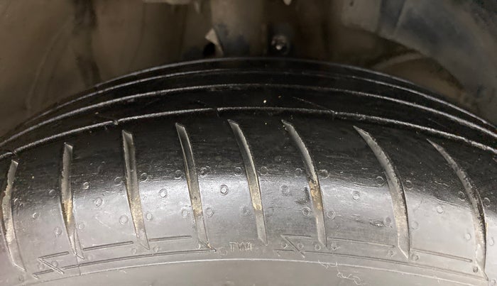 2019 Maruti Baleno ALPHA PETROL 1.2, Petrol, Manual, 64,727 km, Right Front Tyre Tread