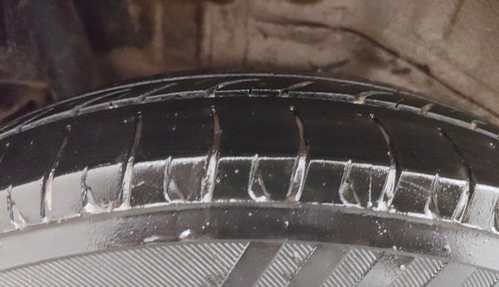 2018 Maruti Wagon R 1.0 LXI CNG, CNG, Manual, 91,621 km, Right Rear Tyre Tread