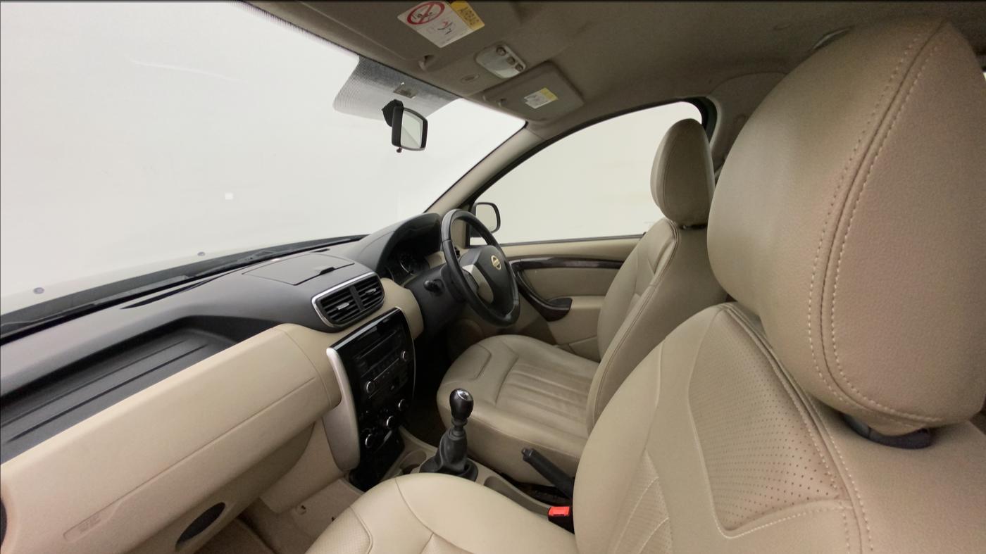 2014 Nissan Terrano XV D THP 110 PS, Diesel, Manual, 88,832 km, Right Side Front Door Cabin