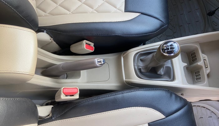 2020 Maruti Ertiga ZXI SHVS, Petrol, Manual, 1,21,578 km, Gear Lever