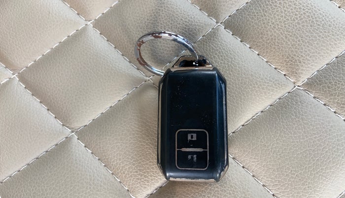 2020 Maruti Ertiga ZXI SHVS, Petrol, Manual, 1,21,578 km, Key Close Up