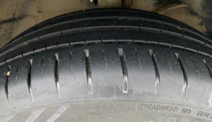2019 Toyota Glanza V MT PETROL, Petrol, Manual, 18,485 km, Right Front Tyre Tread