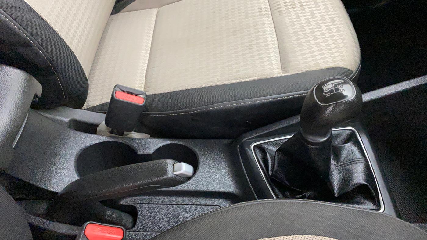 2018 Hyundai Elite i20 ASTA 1.2, Petrol, Manual, 94,708 km, Gear Lever