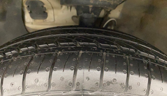 2018 Hyundai Elite i20 ASTA 1.2, Petrol, Manual, 94,708 km, Left Front Tyre Tread