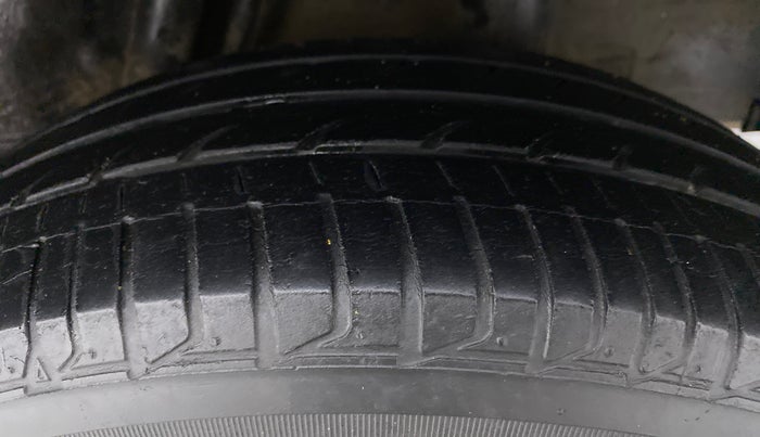 2015 Honda City V MT PETROL, Petrol, Manual, 86,562 km, Left Rear Tyre Tread