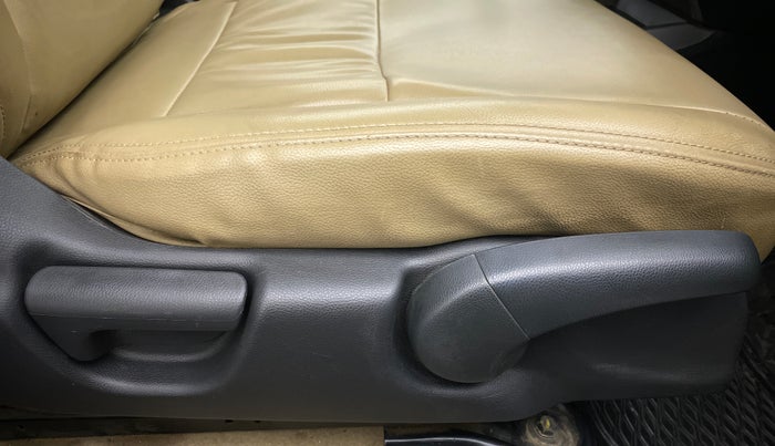 2015 Honda City V MT PETROL, Petrol, Manual, 86,562 km, Driver Side Adjustment Panel