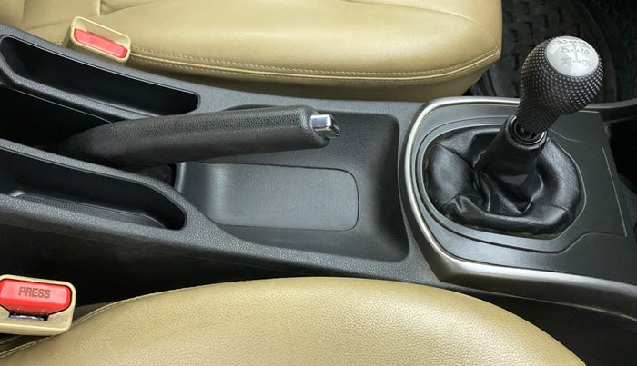 2015 Honda City V MT PETROL, Petrol, Manual, 86,562 km, Gear Lever