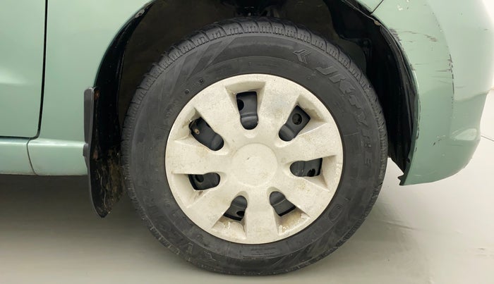 2010 Maruti A Star VXI, Petrol, Manual, 66,852 km, Right Front Wheel