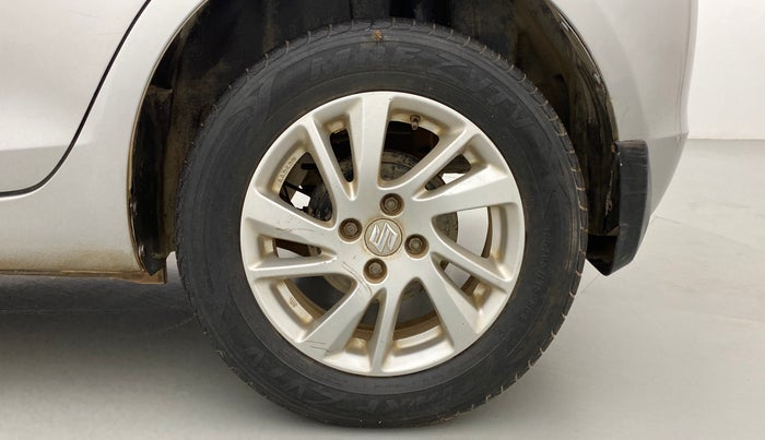 2013 Maruti Swift ZXI D, Petrol, Manual, 41,299 km, Left Rear Wheel