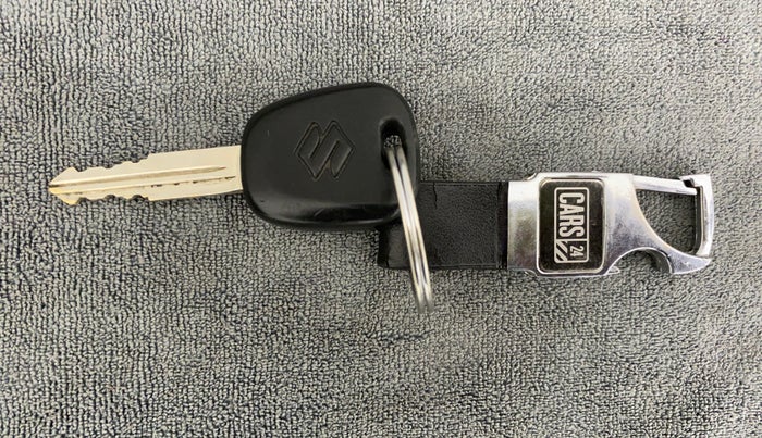 2021 Maruti Alto LXI CNG, CNG, Manual, 67,952 km, Key Close Up