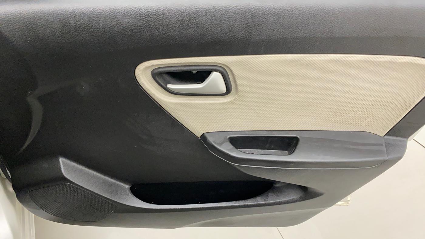 2021 Maruti Alto LXI CNG, CNG, Manual, 67,952 km, Driver Side Door Panels Control