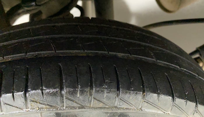 2021 Maruti Alto LXI CNG, CNG, Manual, 67,952 km, Right Rear Tyre Tread