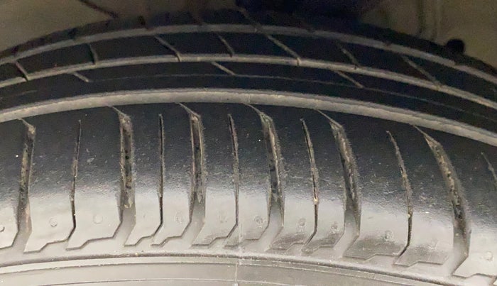 2017 Honda City 1.5L I-VTE V CVT, Petrol, Automatic, 53,884 km, Left Front Tyre Tread