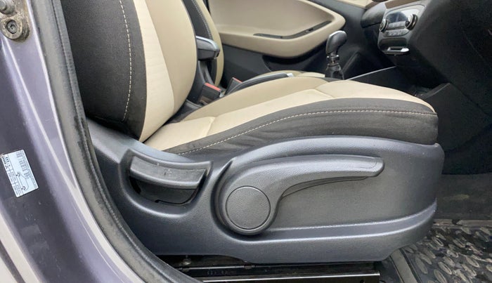 2015 Hyundai Elite i20 ASTA 1.2, Petrol, Manual, 72,021 km, Driver Side Adjustment Panel