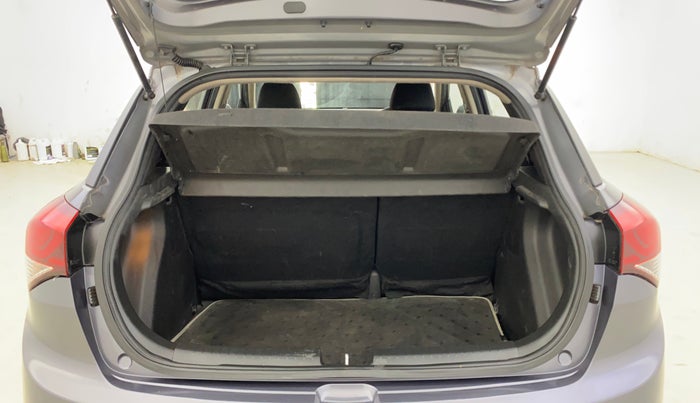 2015 Hyundai Elite i20 ASTA 1.2, Petrol, Manual, 72,021 km, Boot Inside