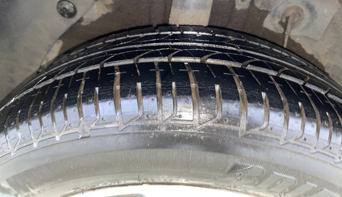 2015 Hyundai Elite i20 ASTA 1.2, Petrol, Manual, 72,021 km, Right Rear Tyre Tread