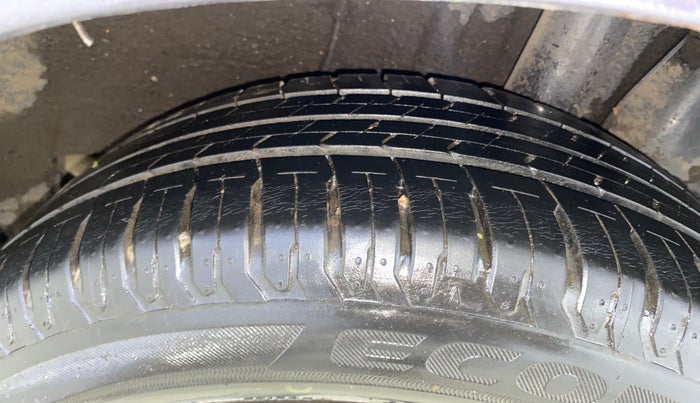 2015 Hyundai Elite i20 ASTA 1.2, Petrol, Manual, 72,021 km, Left Rear Tyre Tread