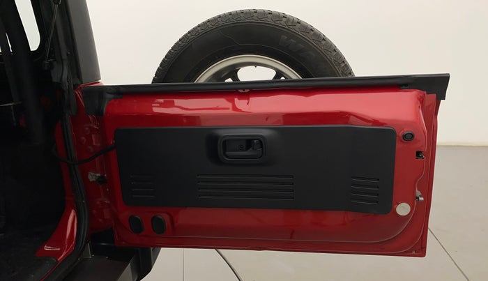 2021 Mahindra Thar LX PETROL HT 4WD AT, Petrol, Automatic, 32,506 km, Boot Door Open