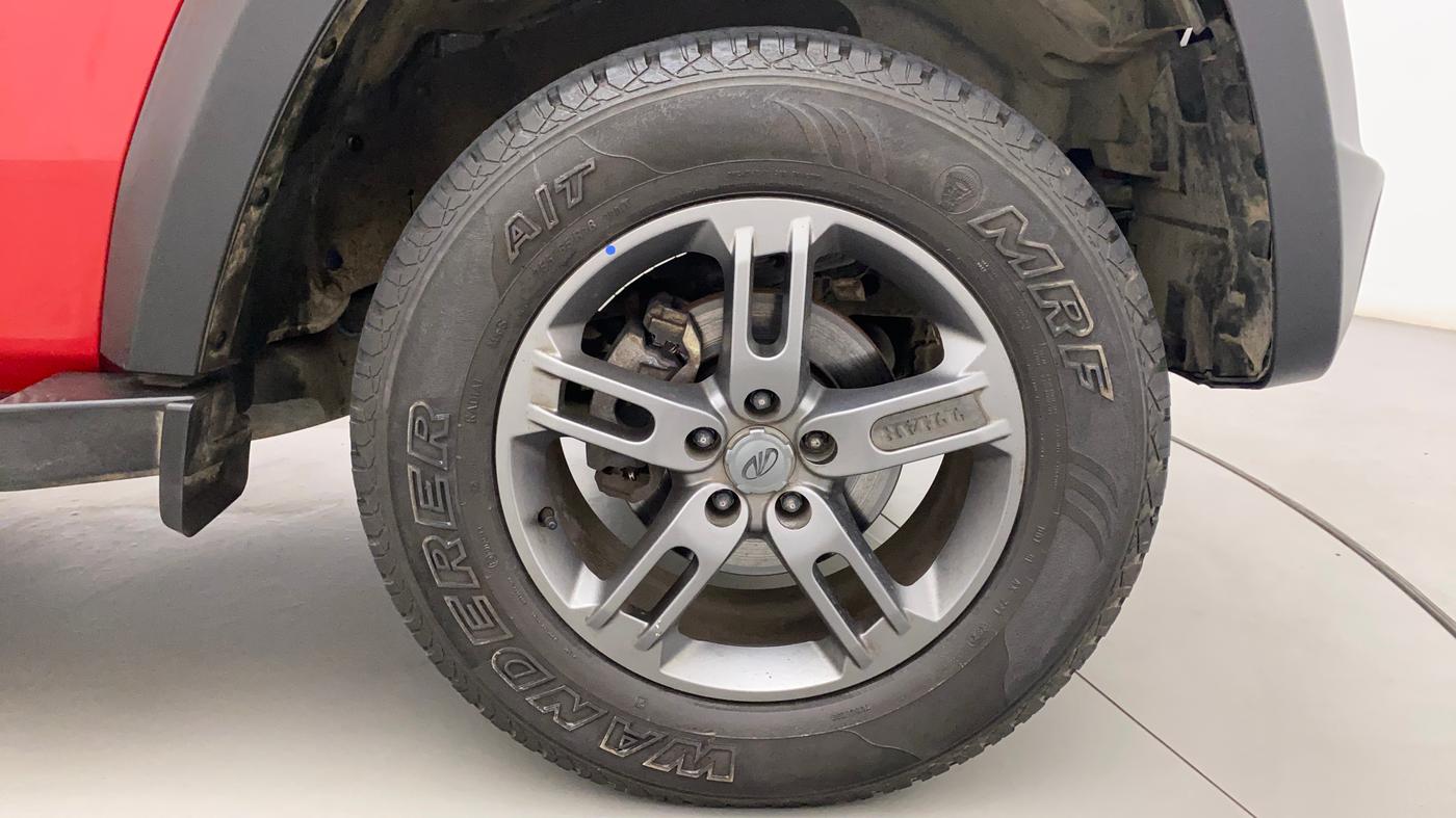 2021 Mahindra Thar LX PETROL HT 4WD AT, Petrol, Automatic, 32,506 km, Right Front Wheel