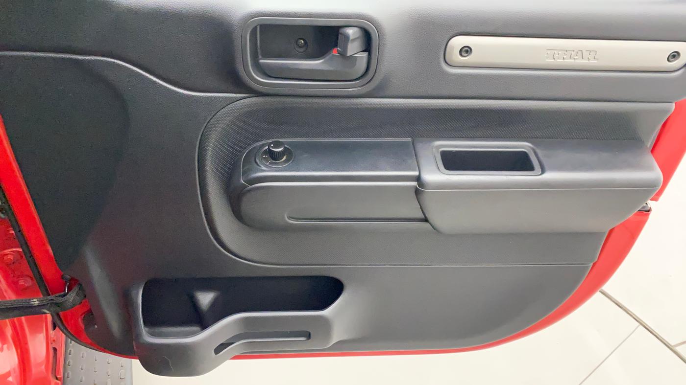 2021 Mahindra Thar LX PETROL HT 4WD AT, Petrol, Automatic, 32,506 km, Driver Side Door Panels Control