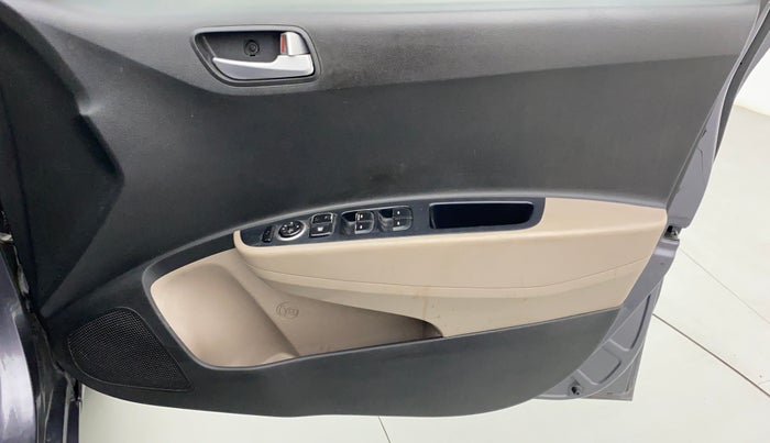 2017 Hyundai Grand i10 SPORTZ (O) 1.2 AT VTVT, Petrol, Automatic, 72,575 km, Driver Side Door Panels Control