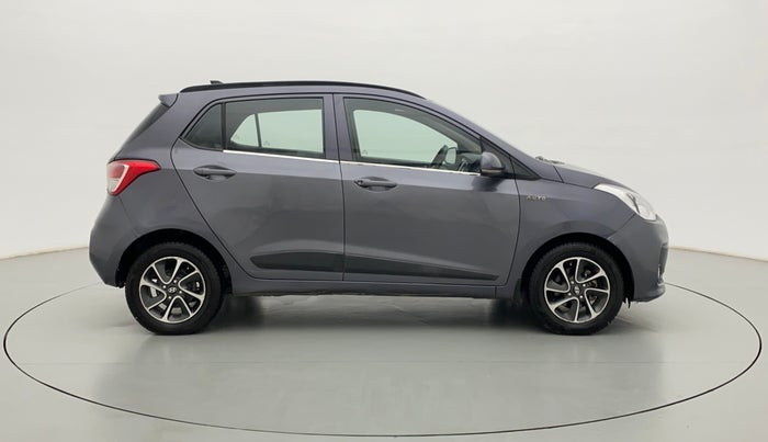 2017 Hyundai Grand i10 SPORTZ (O) 1.2 AT VTVT, Petrol, Automatic, 72,575 km, Right Side View