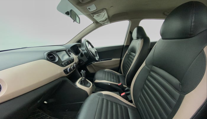 2017 Hyundai Grand i10 SPORTZ (O) 1.2 AT VTVT, Petrol, Automatic, 72,575 km, Right Side Front Door Cabin