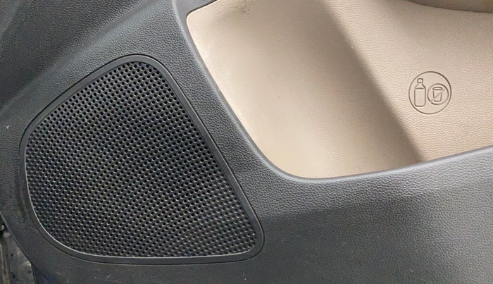 2017 Hyundai Grand i10 SPORTZ (O) 1.2 AT VTVT, Petrol, Automatic, 72,575 km, Speaker