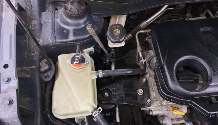 2020 Hyundai VENUE SX PLUS 1.0 TURBO DCT, Petrol, Automatic, 30,638 km, Engine View - Right