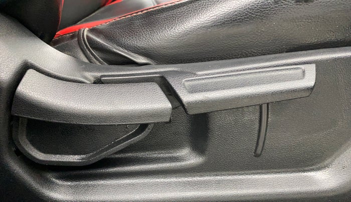 2020 Hyundai VENUE SX PLUS 1.0 TURBO DCT, Petrol, Automatic, 30,638 km, Driver Side Adjustment Panel