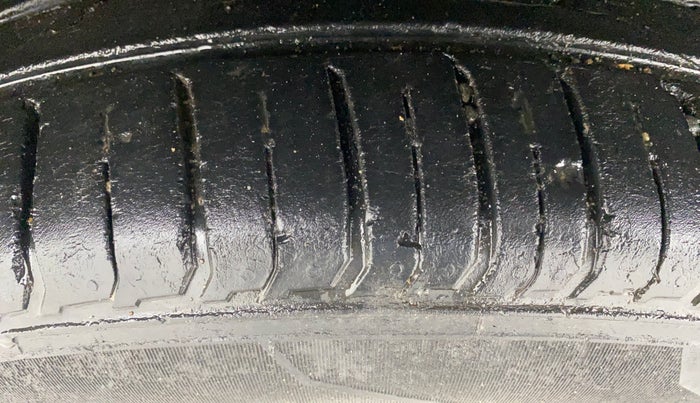 2020 Hyundai VENUE SX PLUS 1.0 TURBO DCT, Petrol, Automatic, 30,638 km, Left Front Tyre Tread