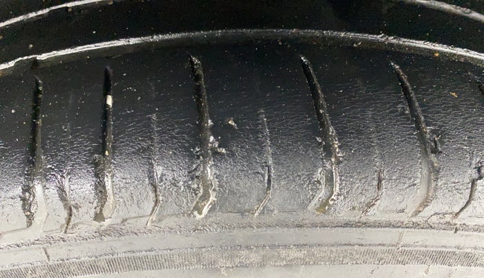 2020 Hyundai VENUE SX PLUS 1.0 TURBO DCT, Petrol, Automatic, 30,638 km, Left Rear Tyre Tread